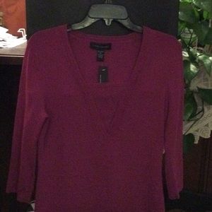 Cable & Gauge V-Neck purple blouse